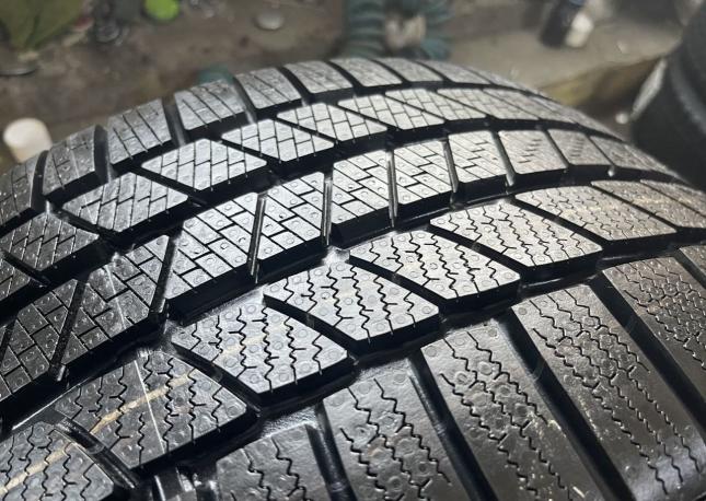 Continental ContiWinterContact TS 810 Sport 285/35 R20 104V