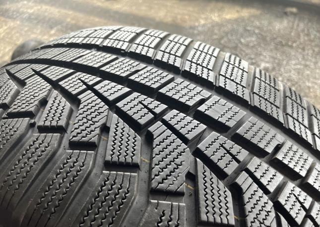 Hankook Winter I&#39;Cept Evo2 W320A SUV 285/45 R21 113V