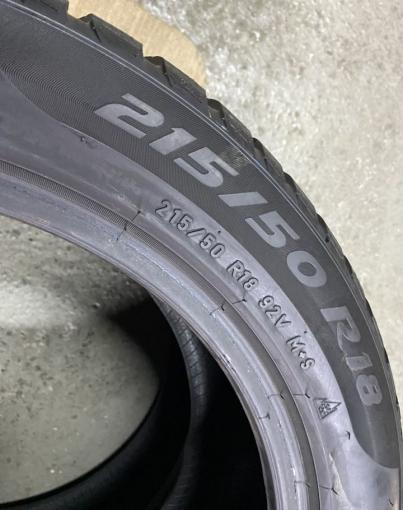 Pirelli Winter Sottozero 3 215/50 R18 92V