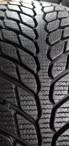 Bridgestone Blizzak LM-32C 235/40 R18 95V