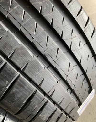 Michelin Pilot Sport 4 S Acoustic 255/35 R21 и 285/30 R21 100Y