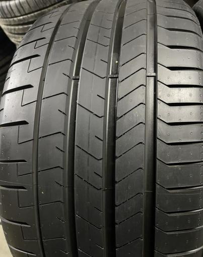 Pirelli P Zero PZ4 255/45 R19 и 285/40 R19 Y