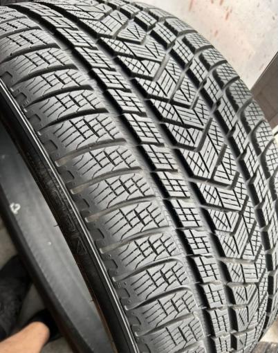 Pirelli Scorpion Winter 275/35 R22