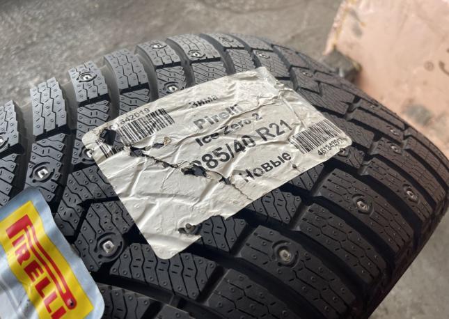 Pirelli Ice Zero 2 285/40 R21 109H