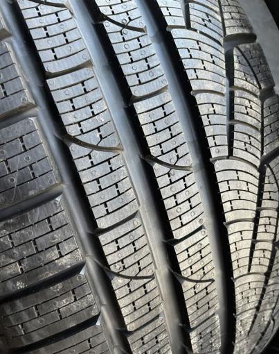 Pirelli Winter Sottozero 240 Serie II 245/45 R19 и 275/40 R19 V