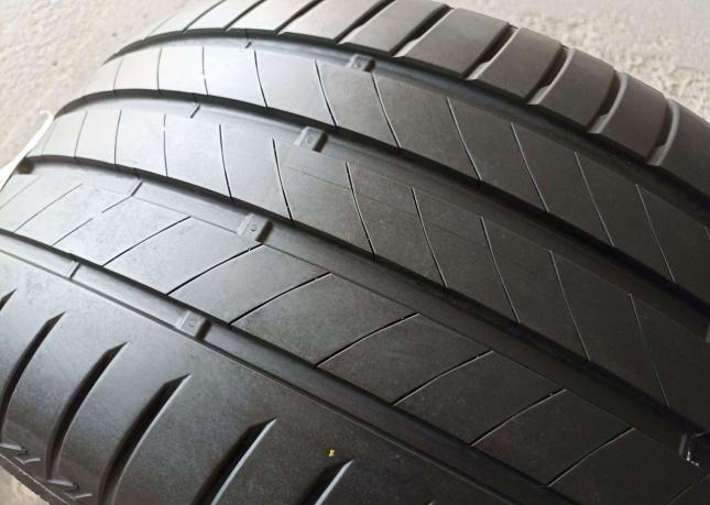 Bridgestone Turanza T005 285/35 R20