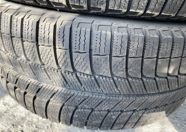 Michelin Latitude X-Ice North 3+ 245/45 R18