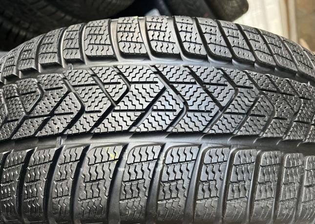Pirelli Winter Sottozero 3 245/45 R19