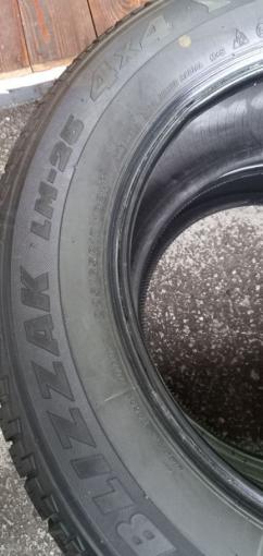 Bridgestone Blizzak LM-25 4x4 225/65 R17 102H