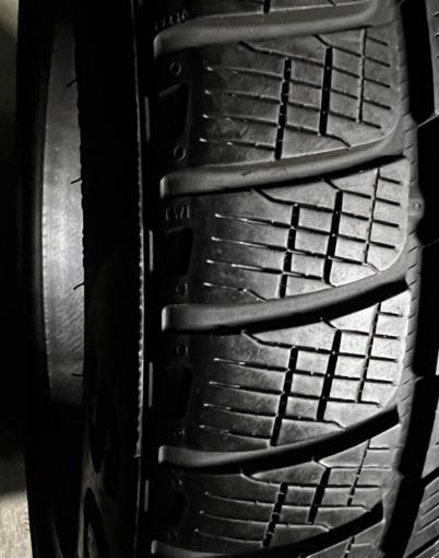 Pirelli Scorpion Winter RFT 315/35 R20