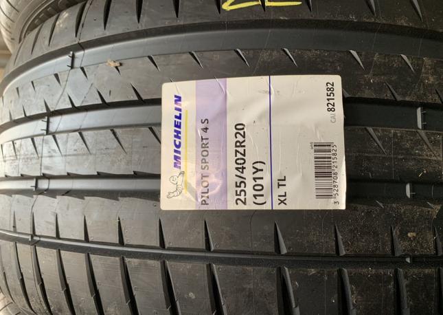 Michelin Pilot Sport 4 S 255/40 R20 101Y