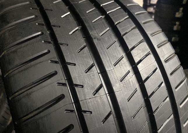 Michelin Pilot Super Sport 275/35 R19 96Y