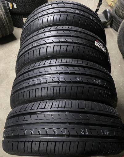 Yokohama Bluearth ES32 215/55 R17