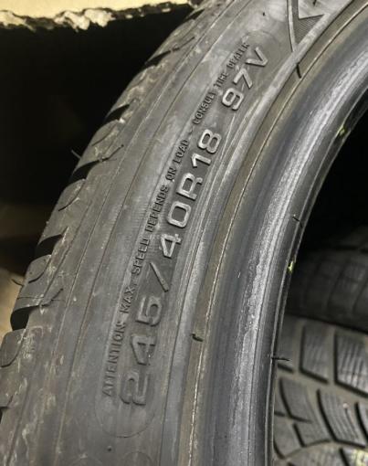 Goodyear UltraGrip Performance 245/40 R18