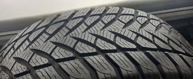 Goodyear UltraGrip+ SUV 255/55 R19 111H