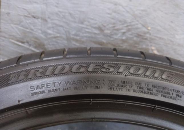 Bridgestone Potenza S001 235/40 R19 96Y