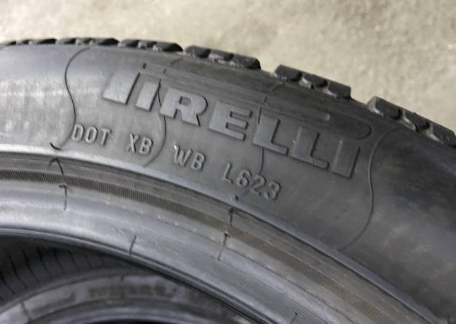 Pirelli Winter Sottozero 240 Serie II 235/45 R18 98V