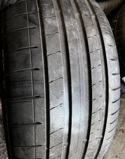 Pirelli P Zero PZ4 285/40 R22