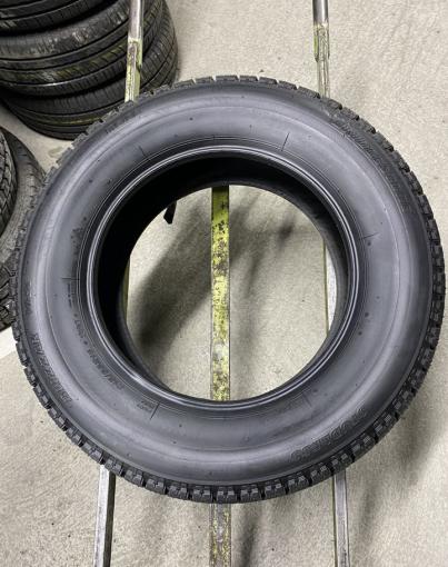 Bridgestone Blizzak VRX 215/65 R16