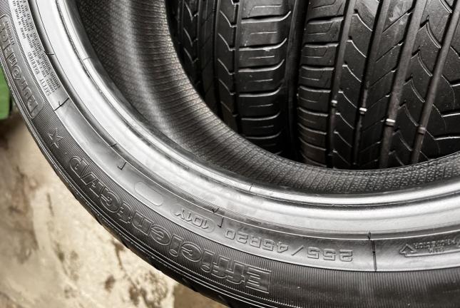 Goodyear EfficientGrip 255/45 R20