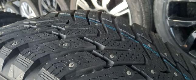 Nokian Tyres Hakkapeliitta 8 SUV 265/40 R21 105T