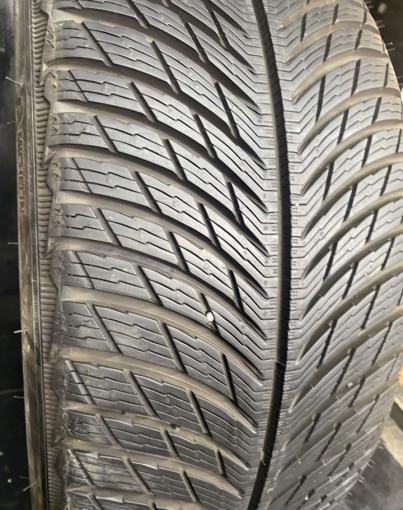 Michelin Alpin 5 235/40 R19