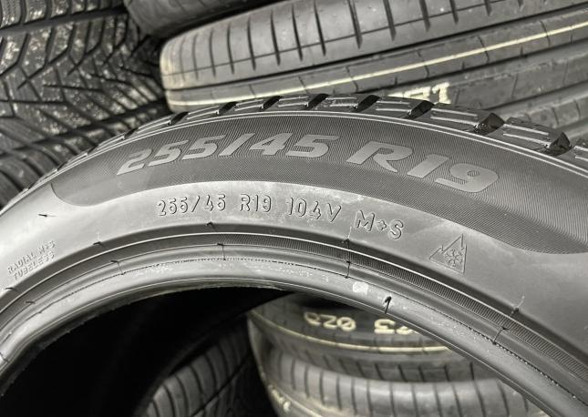 Pirelli Winter Sottozero 3 255/45 R19 104V