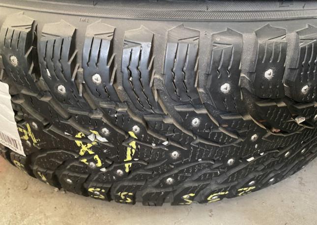 Nokian Tyres Hakkapeliitta 9 SUV 235/55 R19