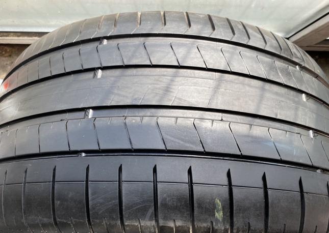 Pirelli P Zero 325/35 R23 111Y