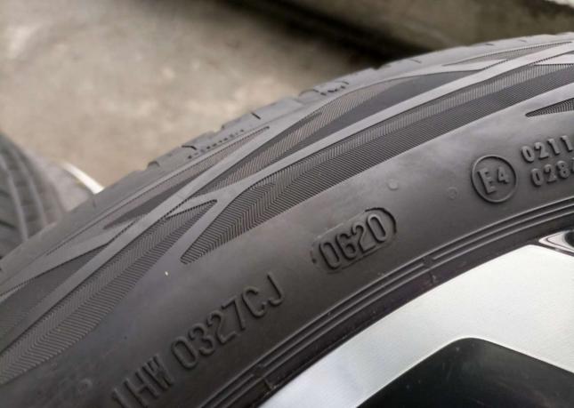 Continental ContiEcoContactCP 215/50 R19