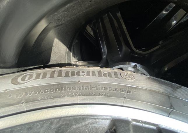 Continental ContiWinterContact TS 830 P 235/45 R19 99V