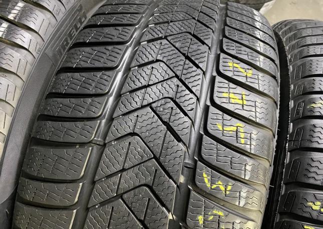 Pirelli Winter Sottozero 3 245/40 R19 и 275/35 R19 110V