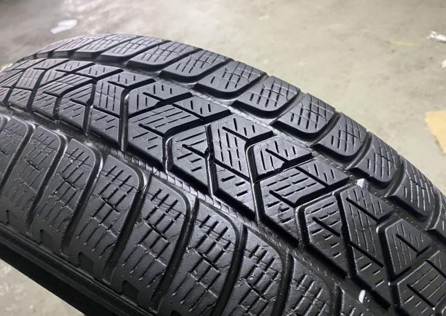 Pirelli Winter Sottozero 3 215/65 R17 99H