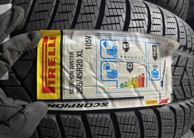 Pirelli Winter Sottozero 3 255/45 R20 105V