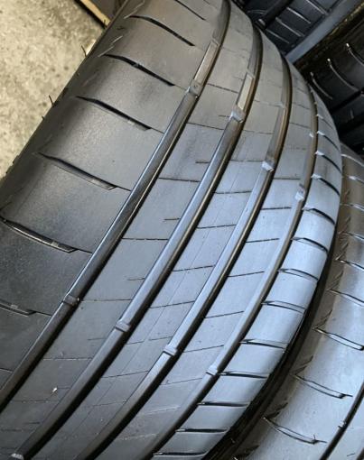 Bridgestone Potenza S005 235/35 R19