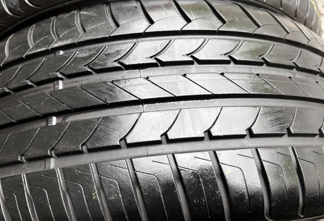 Goodyear EfficientGrip 255/45 R20