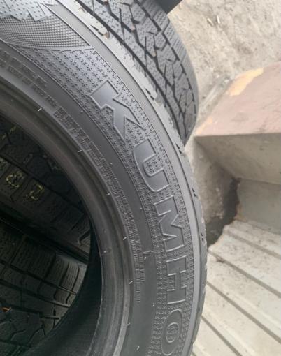 Kumho I&#39;Zen RV Asymmetric 225/60 R17