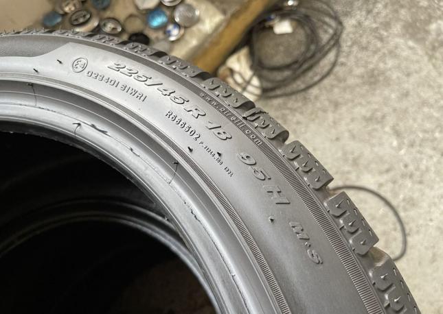 Pirelli Winter Sottozero 225/45 R18 и 255/40 R18