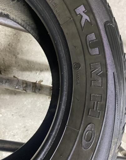 Kumho Road Venture APT KL51 235/65 R17