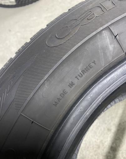 Goodyear Cargo Ultra Grip 215/65 R15C