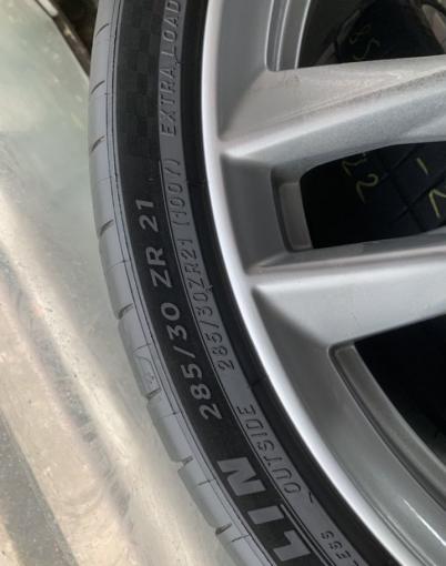 Michelin Pilot Sport 4 S 285/30 R21 100Y