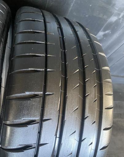 Michelin Pilot Sport 4 S 225/35 R19