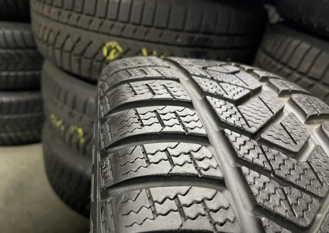 Pirelli Winter Sottozero 3 235/45 R19 99V