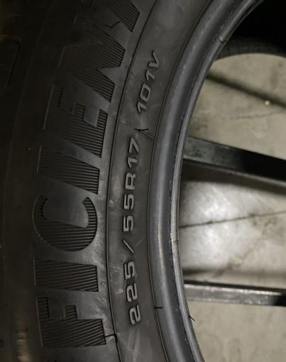 Goodyear EfficientGrip Performance 225/55 R17