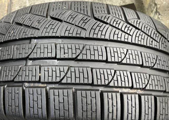 Pirelli Sottozero Winter 240 245/45 R19 102V