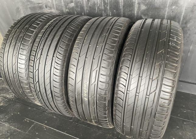 Bridgestone Turanza T001 215/50 R18