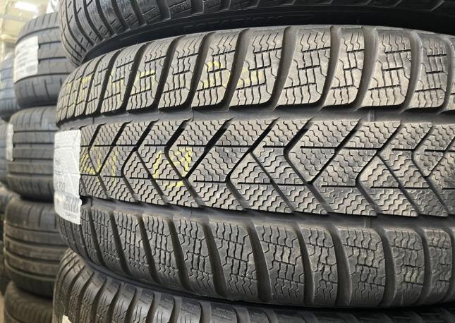 Pirelli Winter Sottozero 3 255/40 R20 101W