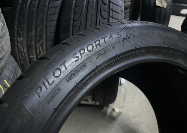 Michelin Pilot Sport 4 S 285/35 R19 103Y