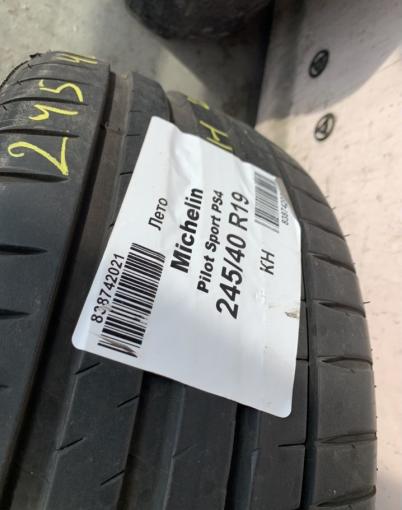 Michelin Pilot Sport 4 245/40 R19