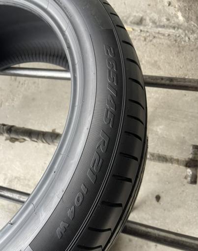 Pirelli P Zero PZ4 265/45 R21 104W